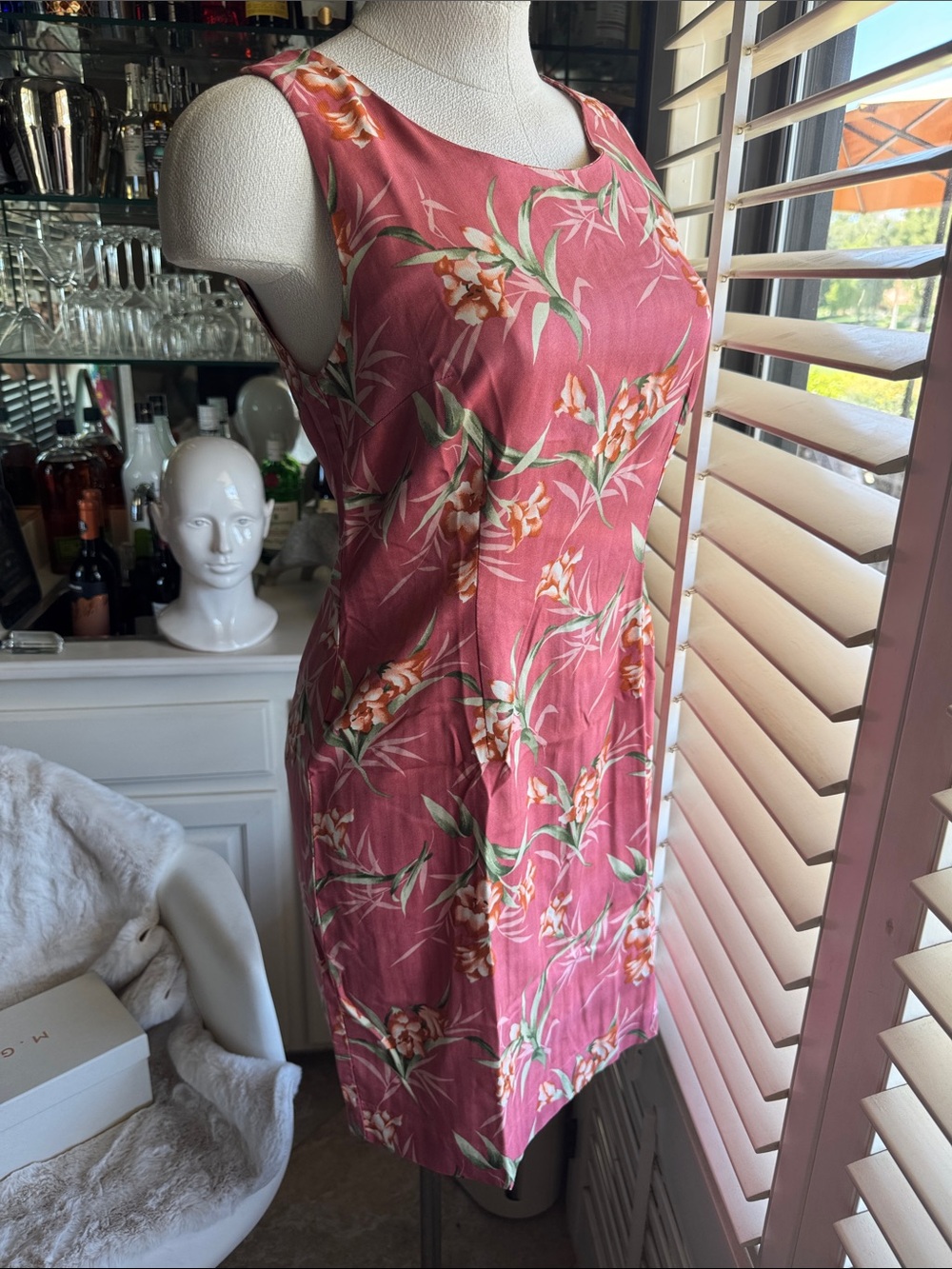 Hilo Hattie Pure Silk Floral Sleeveless Shift Dress Salmon/Green colors